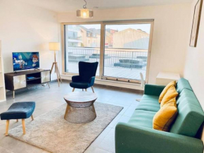 Charming 2 bedrooms Flat in Center w FREE Parking &Terrace